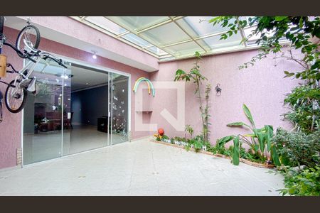 Casa para alugar com 212m², 3 quartos e 2 vagasVaranda - Quintal