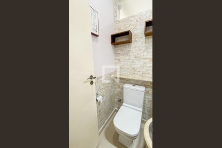 Casa para alugar com 212m², 3 quartos e 2 vagasLavabo