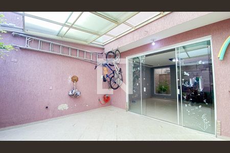 Casa para alugar com 212m², 3 quartos e 2 vagasVaranda - Quintal