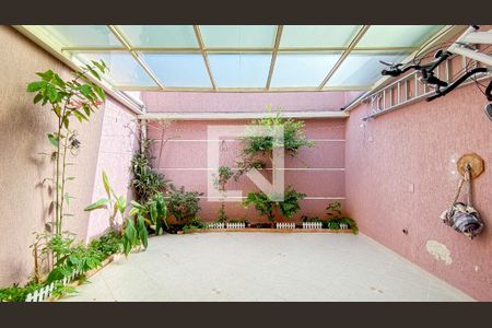 Varanda - Quintal  de casa para alugar com 3 quartos, 212m² em Jardim Stella, Santo André
