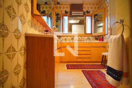 Apartamento à venda com 241m², 3 quartos e 1 vagaBanheiro Corredor