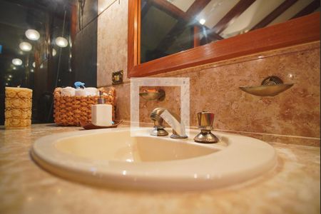 Apartamento à venda com 241m², 3 quartos e 1 vagaBanheiro da Suíte 2