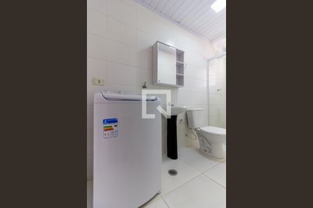 Banheiro de casa para alugar com 1 quarto, 35m² em Vila Anglo Brasileira, São Paulo