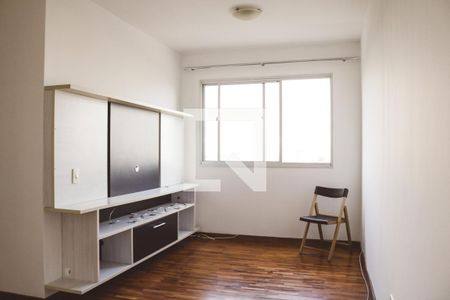 Sala de apartamento para alugar com 3 quartos, 70m² em Vila Basileia, São Paulo