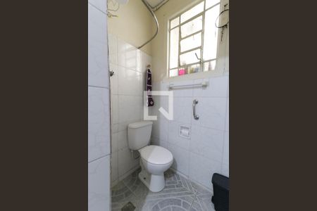 Casa à venda com 85m², 2 quartos e 1 vaga Casa à venda com 85m², 2 quartos e 1 vagaBanheiro de Serviço
