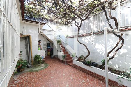 Casa à venda com 85m², 2 quartos e 1 vaga Casa à venda com 85m², 2 quartos e 1 vagaQuintal