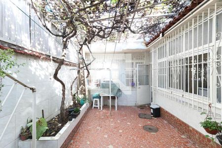 Casa à venda com 85m², 2 quartos e 1 vaga Casa à venda com 85m², 2 quartos e 1 vagaQuintal