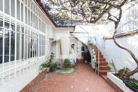 Casa à venda com 85m², 2 quartos e 1 vaga Casa à venda com 85m², 2 quartos e 1 vagaQuintal