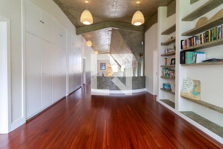 Casa à venda com 800m², 4 quartos e 8 vagasAnte Sala das Suítes