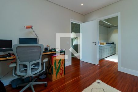 Casa à venda com 800m², 4 quartos e 8 vagasSuíte 3