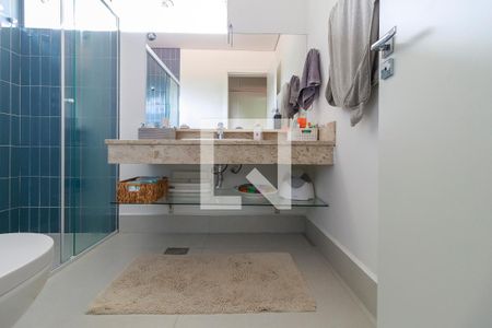 Casa à venda com 800m², 4 quartos e 8 vagasSuíte 2 - Banheiro