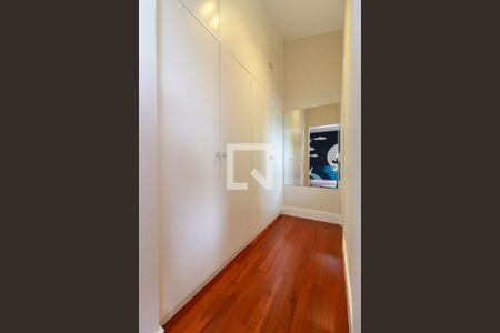 Casa à venda com 800m², 4 quartos e 8 vagasSuíte 3