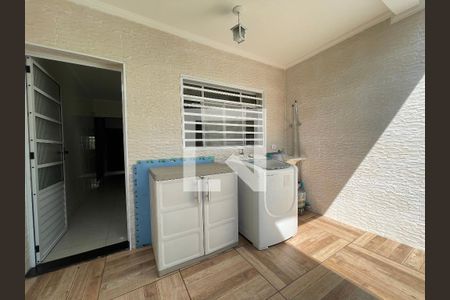 Casa à venda com 100m², 3 quartos e 1 vagaÁrea de Serviço