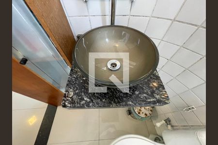 Casa à venda com 100m², 3 quartos e 1 vagaBanheiro Suíte 3