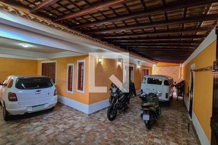 Casa de condomínio à venda com 450m², 5 quartos e 4 vagasGaragem
