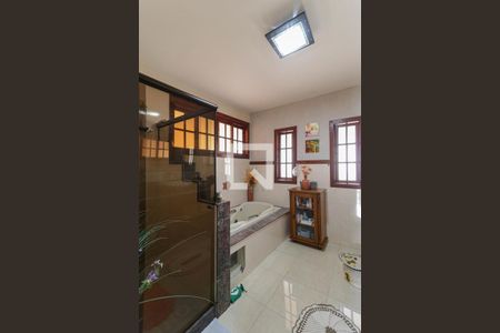 Casa de condomínio à venda com 450m², 5 quartos e 4 vagasBanheiro da Suíte 4