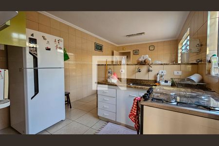 Cozinha de casa para alugar com 3 quartos, 160m² em Jardim Santo Antoninho, São Paulo