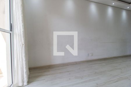 Sala de TV de apartamento à venda com 3 quartos, 69m² em Jardim Tupanci, Barueri