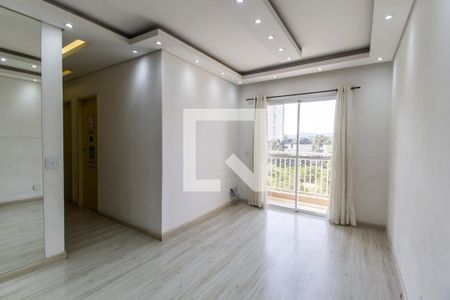 Sala de TV de apartamento à venda com 3 quartos, 69m² em Jardim Tupanci, Barueri