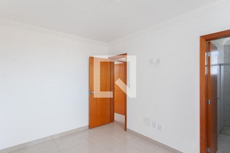 Suíte de casa à venda com 3 quartos, 149m² em Rio Branco, Belo Horizonte