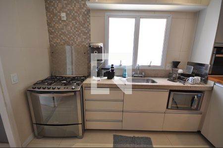 Casa à venda com 200m², 2 quartos e 2 vagasCozinha