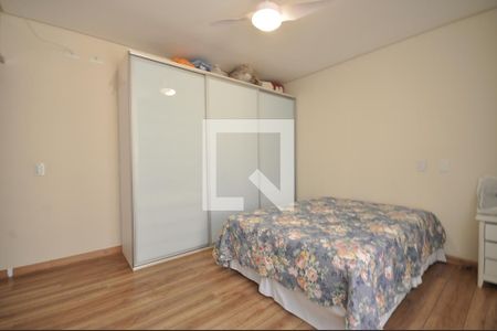 Casa à venda com 200m², 2 quartos e 2 vagasSuite 2