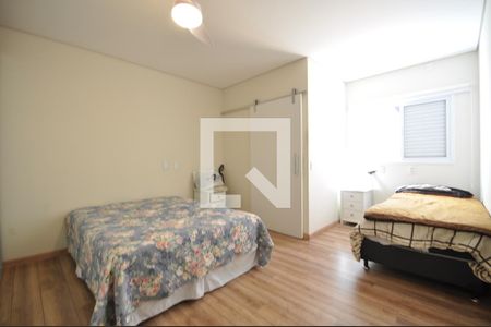 Casa à venda com 200m², 2 quartos e 2 vagasSuite 2