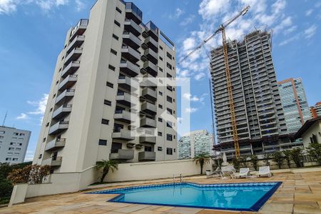 Apartamento à venda com 172m², 4 quartos e 5 vagasÁrea comum - Piscina