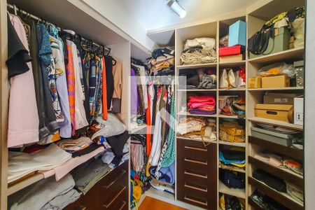 Apartamento à venda com 172m², 4 quartos e 5 vagasCloset Quarto suite