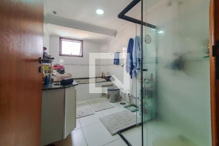 Apartamento à venda com 172m², 4 quartos e 5 vagasBanheiro Quarto - suite 3