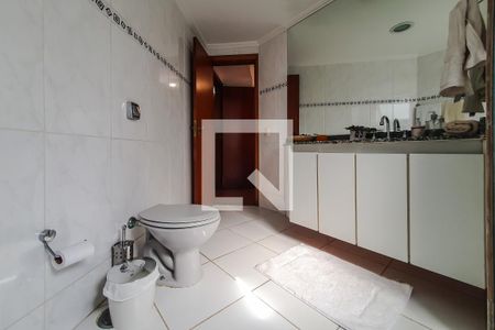 Apartamento à venda com 172m², 4 quartos e 5 vagasBanheiro Quarto suite 1