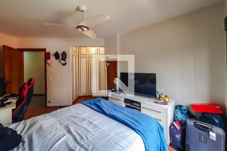 Apartamento à venda com 172m², 4 quartos e 5 vagasQuarto Suite 4