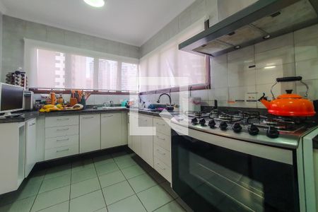 Apartamento à venda com 172m², 4 quartos e 5 vagasCozinha