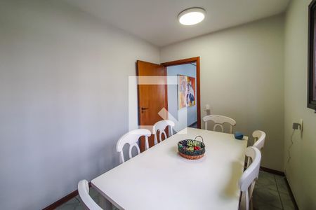 Apartamento à venda com 172m², 4 quartos e 5 vagasCopa