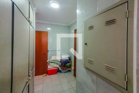 Apartamento à venda com 172m², 4 quartos e 5 vagasEntrada de serviço