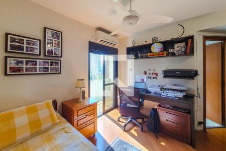Apartamento à venda com 172m², 4 quartos e 5 vagasQuarto suite 1