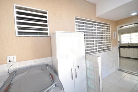 Casa à venda com 500m², 3 quartos e 4 vagasArea de serviço 1