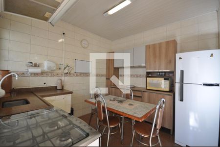 Casa à venda com 500m², 3 quartos e 4 vagasCozinha 2