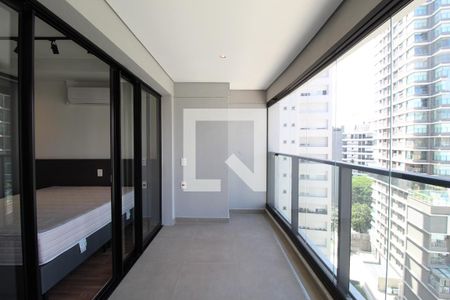 Varanda de kitnet/studio à venda com 1 quarto, 31m² em Indianópolis, São Paulo