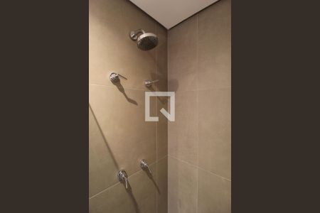 Banheiro de kitnet/studio à venda com 1 quarto, 31m² em Indianópolis, São Paulo