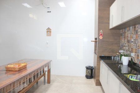 Casa de condomínio à venda com 150m², 3 quartos e 2 vagasEspaço gourmet