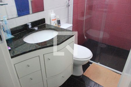 Casa de condomínio à venda com 150m², 3 quartos e 2 vagasBanheiro 2