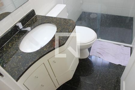 Casa de condomínio à venda com 150m², 3 quartos e 2 vagasBanheiro 1