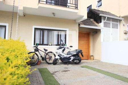 Casa de condomínio à venda com 150m², 3 quartos e 2 vagasFachada do imóvel