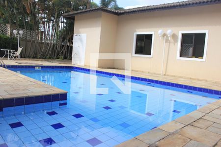 Casa de condomínio à venda com 150m², 3 quartos e 2 vagasÁrea comum - Piscina