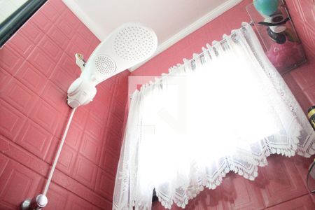 Casa de condomínio à venda com 150m², 3 quartos e 2 vagasBanheiro 2