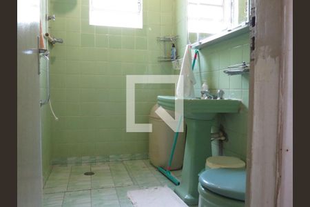 Casa à venda com 108m², 3 quartos e 3 vagasBanheiro