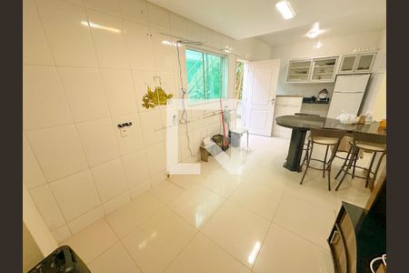 Sala de TV de apartamento para alugar com 1 quarto, 50m² em Vargem do Bom Jesus , Florianópolis