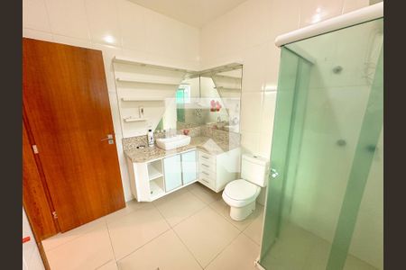 Banheiro de apartamento para alugar com 1 quarto, 50m² em Vargem do Bom Jesus , Florianópolis