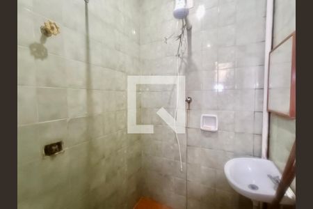 Casa à venda com 200m², 5 quartos e 3 vagas Casa à venda com 200m², 5 quartos e 3 vagasBanheiro serviço